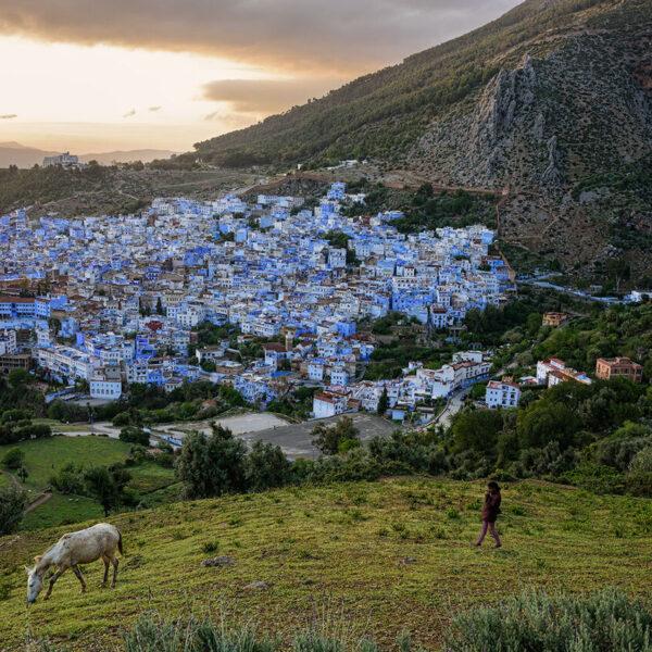 Vista panorámica de la ciudad azul de Chefchaouen.