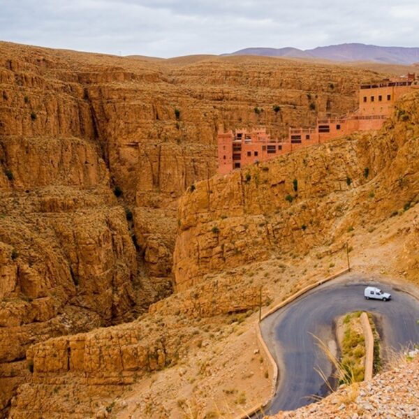 Gargantas del Dades en Marruecos, visitadas con nuestro viaje de 5 días por el desierto de Essaouira a Fez