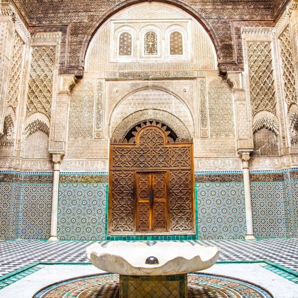 Universidad de Fez, Marruecos, monumentos antiguos