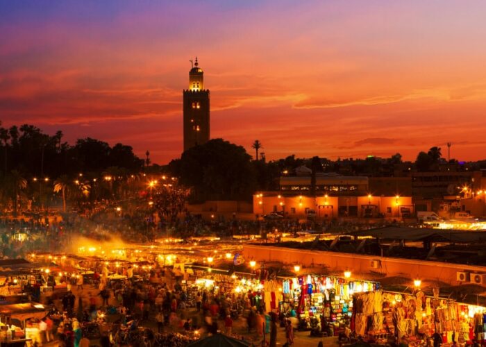 La piazza di Marrakech durante il nostro tour di un giorno da Casablanca