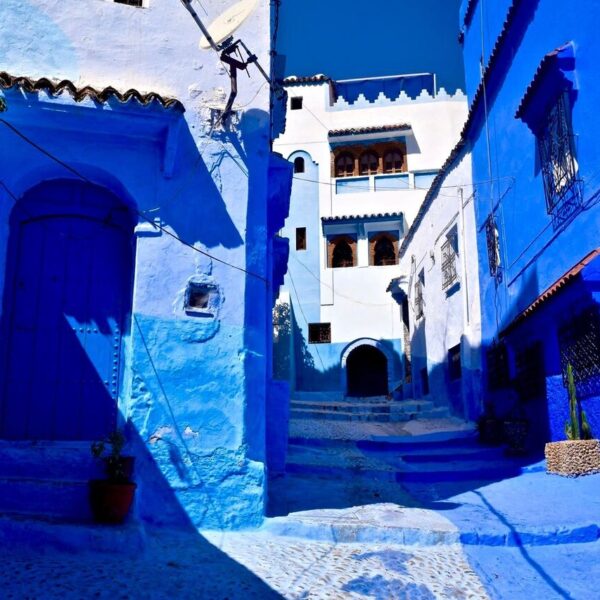 Las calles azules de Chefchaouen: una atracción del viaje de 4 días por el desierto desde Tetuán.