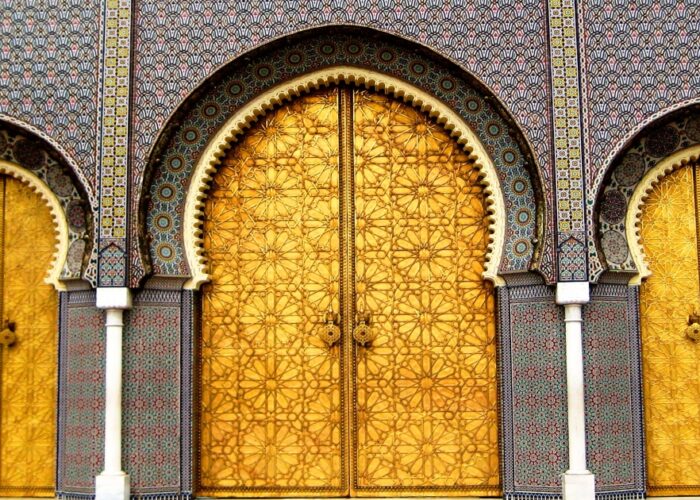 Las puertas de plata en Fez durante el viaje de 8 días de Fez a Marrakech.