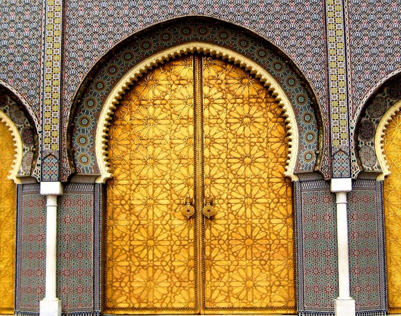 Las puertas de plata en Fez durante el viaje de 8 días de Fez a Marrakech.