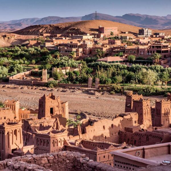 La fortaleza Kasbah de Ait Benhaddou en Marruecos durante el viaje de 3 días de Agadir a Fez.