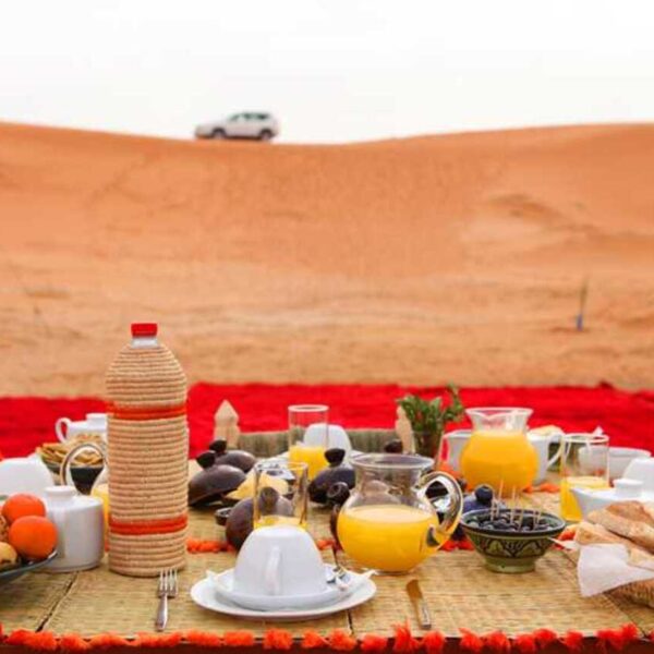 Desert breakfast in Merzouga for the 2-day tour from Marrakech to Fes.