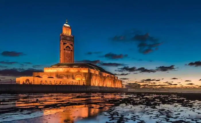 Hassan 2 mosque in Casablanca: an attraction of the 12-day Morocco tour from Marrakech.