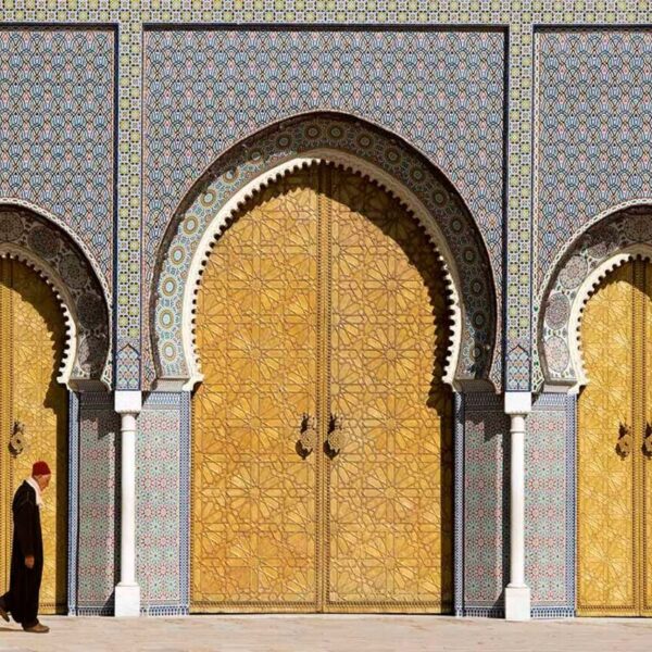 Le porte principali del palazzo reale durante il tour di 10 giorni in Marocco da Fes.