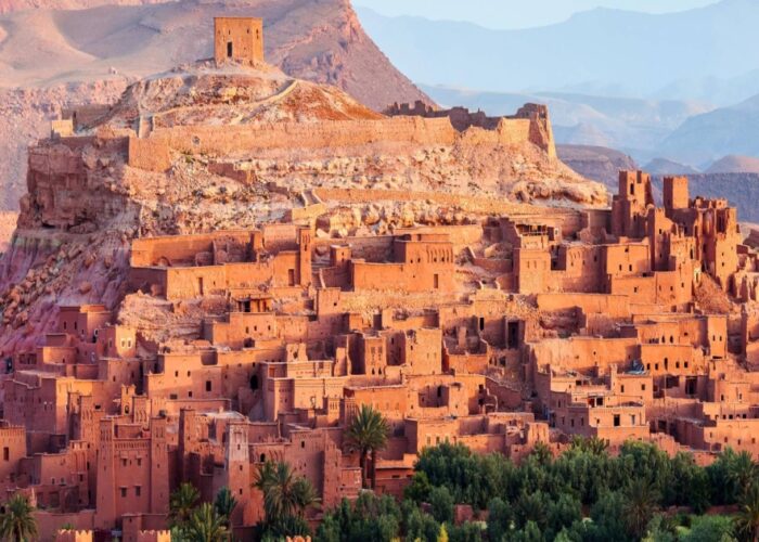 La fortaleza de la Kasbah de Ait Benhaddou durante el recorrido de 14 días por Marruecos desde Marrakech.