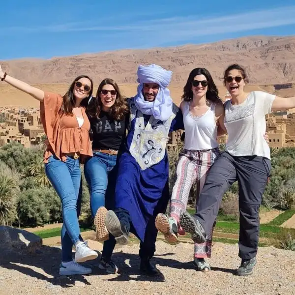 Clientes disfrutando de su tour compartido desde Marrakech